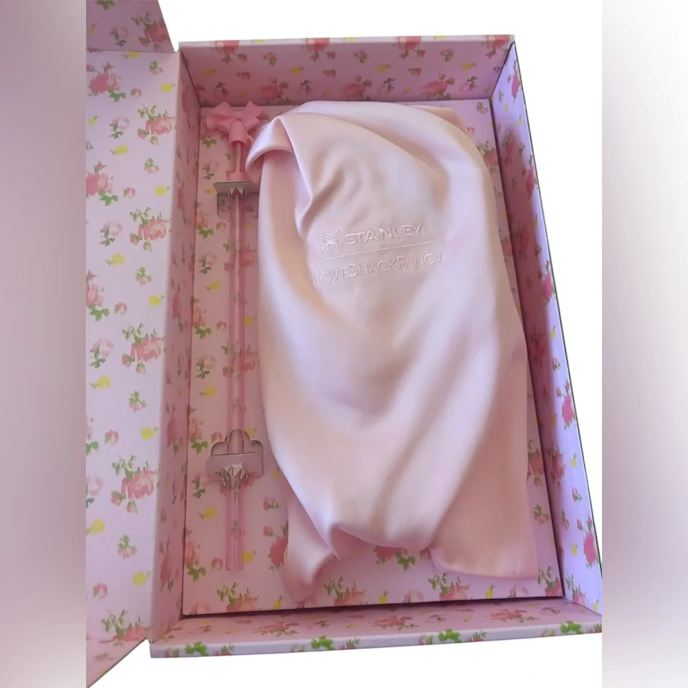 STANLEY 1913 X LOVESHACKFANCY QUENCHER H2.0 FLOWSTATE™ TUMBLER | 30 OZ NWT - Picture 6 of 11